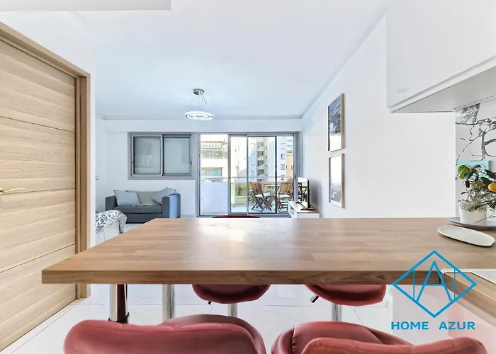 Royal Lux Spacious Seaside Pool Apartman Nizza