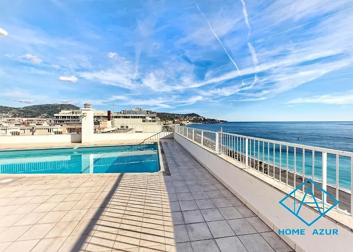 Royal Lux Spacious Seaside Pool