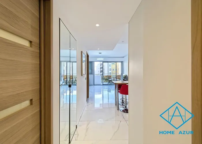 Royal Lux Spacious Seaside Pool Apartman *