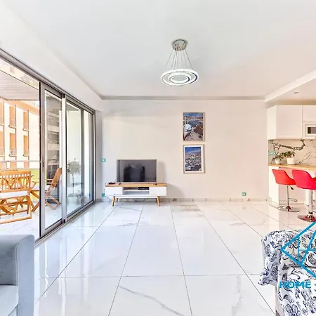 Royal Lux Spacious Seaside Pool * Nizza