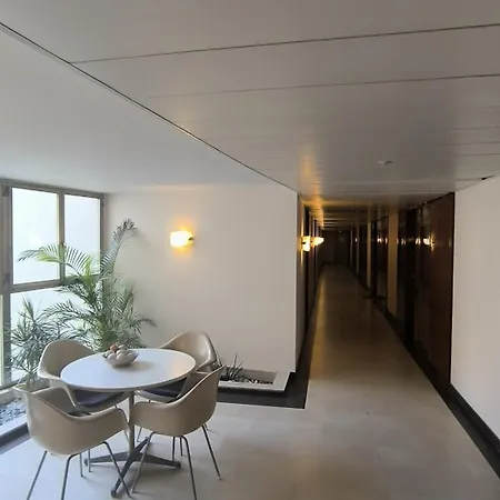 Royal Lux Spacious Seaside Pool *