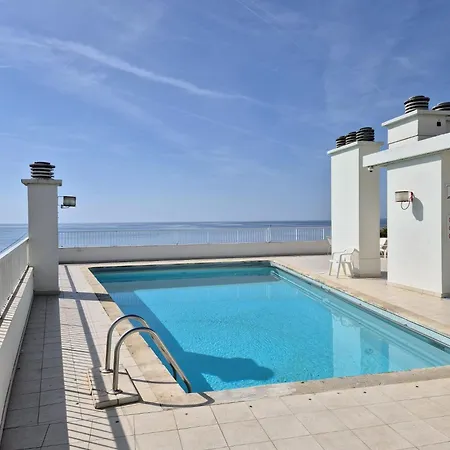 Apartmán Royal Lux Spacious Seaside Pool Nice
