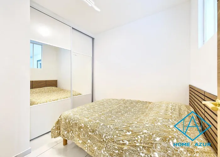 Royal Lux Spacious Seaside Pool * Nice