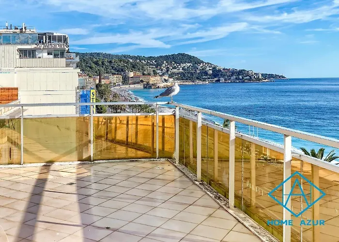 Royal Lux Spacious Seaside Pool Appartement