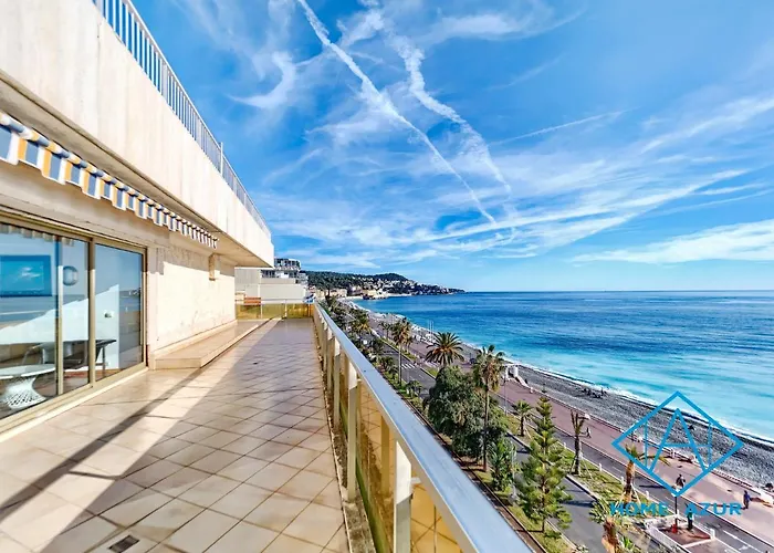 Royal Lux Spacious Seaside Pool